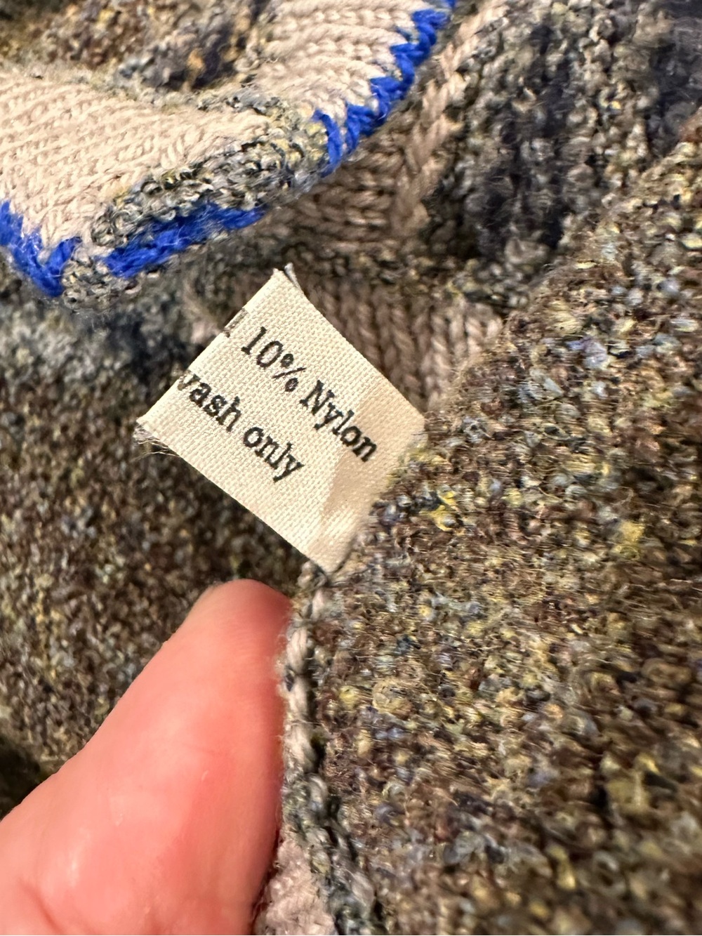 IVA KNIGHT Quality Handframed Knitwear from Scottland V-Neck Sweater Cardigan - Picture 5 of 8